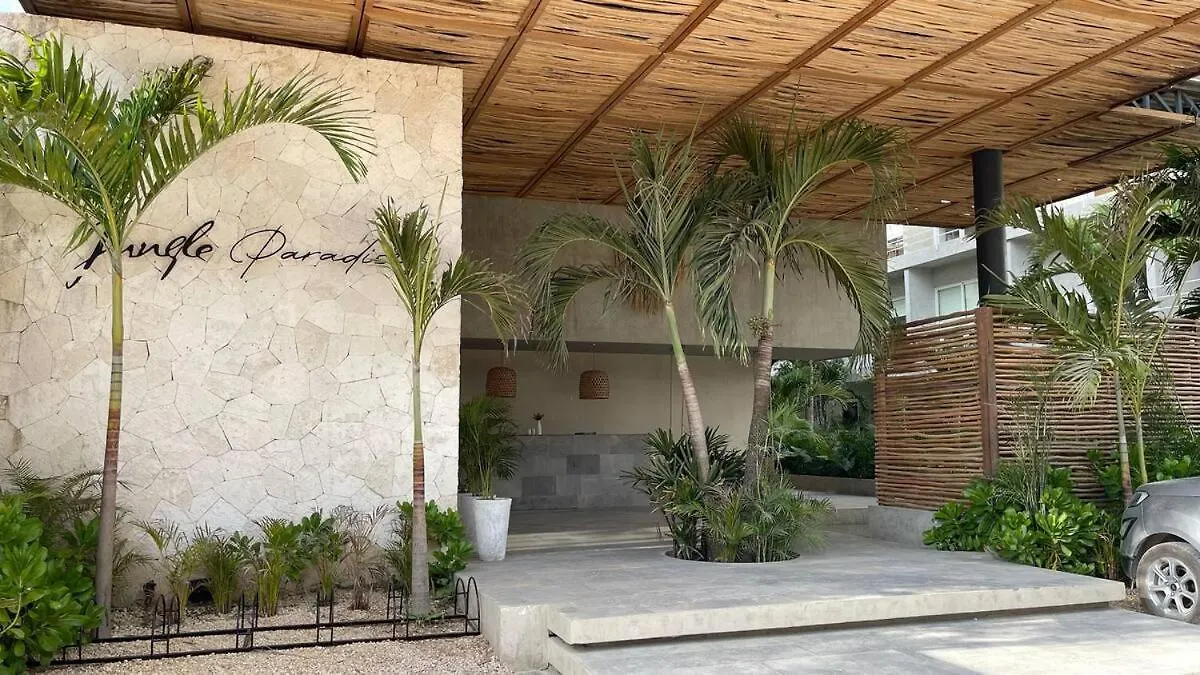 Peaceful Immersion In The Jungle Near The Beach Τουλούμ